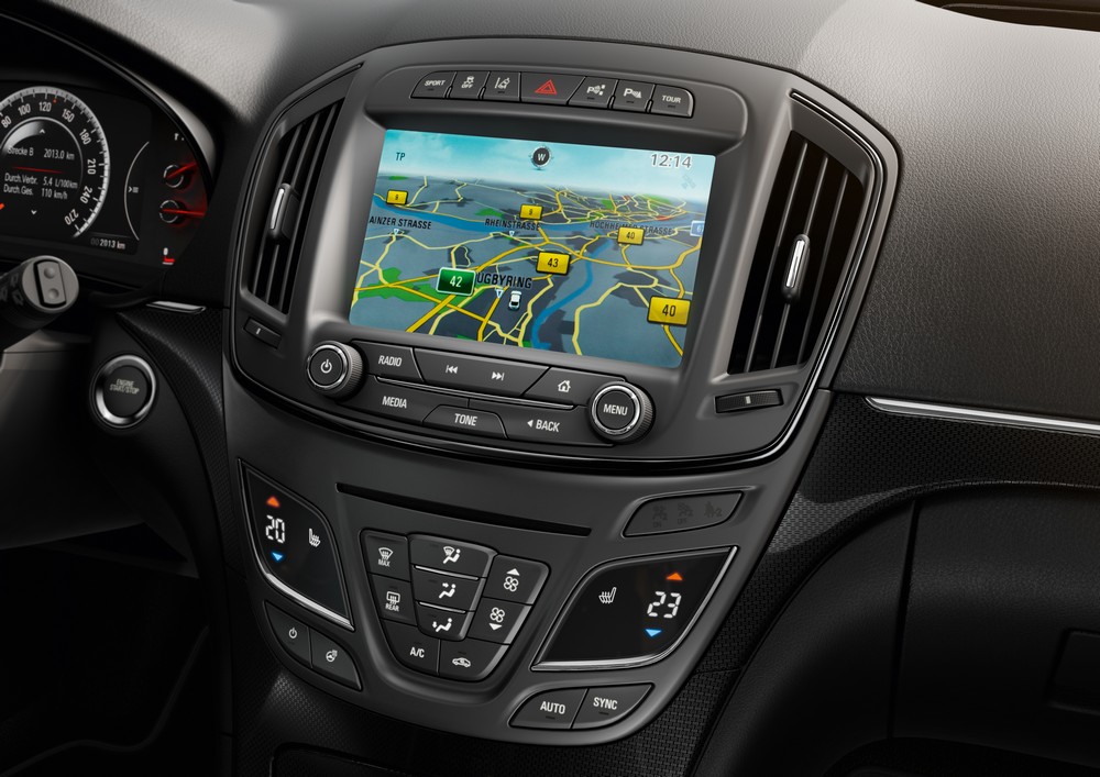 Opel Insignia 2014 — интерьер, мультимедия, центральная консоль, фото