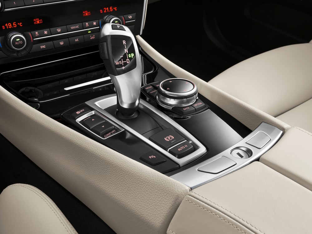 BMW 5 Series Gran Turismo — интерьер, фото 1